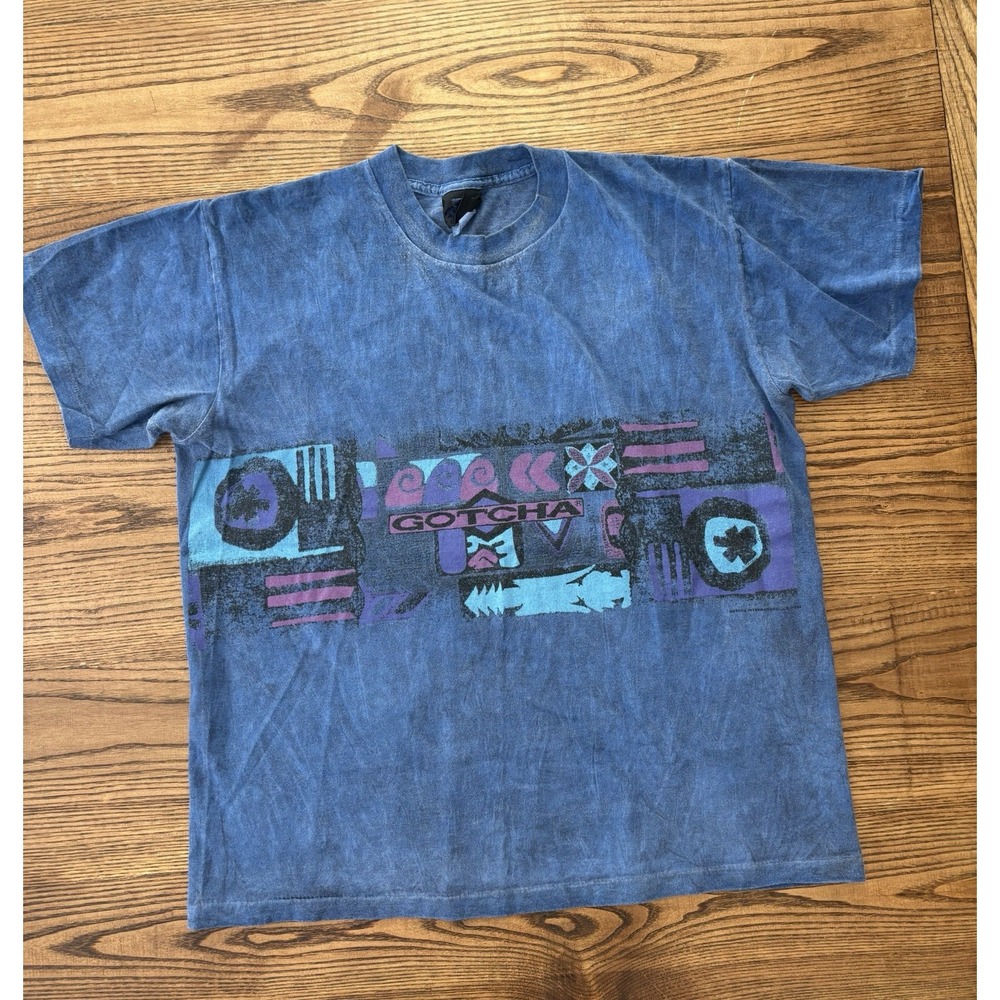 Vintage 90s Gotcha Surf Skate Wrap Around Graphic T-Shirt Size M Tie-Dye